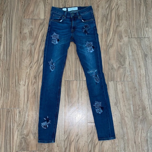 Miss Me Vintage Rose Embroidered Skinny Jeans - Picture 3 of 6